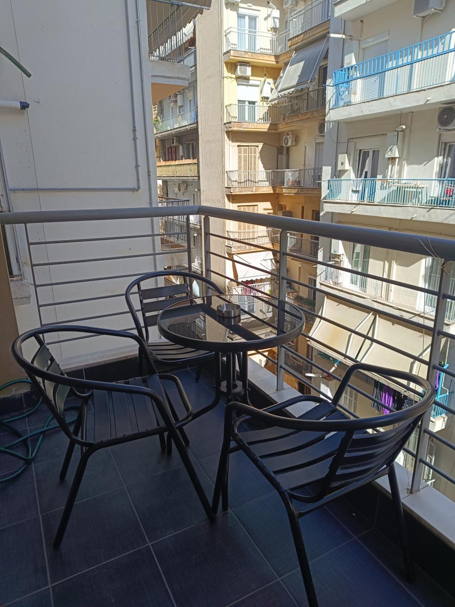 City Vibe-Siggrou 44 Family Studio Thessaloniki Buitenkant foto